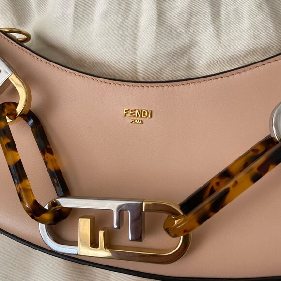 Fendi O Lock Swing Bag in Light Rose - Picture 3 of 12
